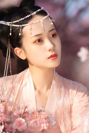 纯肉被CAO哭高H腿交视频