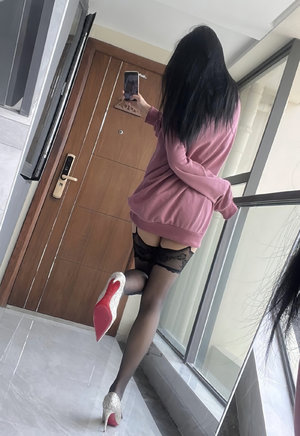 《特殊的家政服务》在