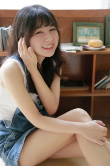 成人版还珠格格中小燕子是谁