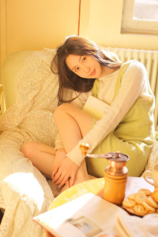 色愁久久久人愁久下一句怎么接