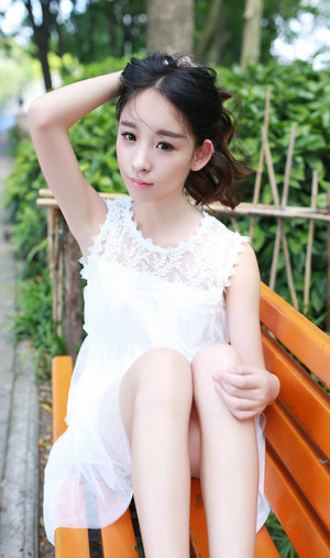 成色18K.8811.7V黑莓